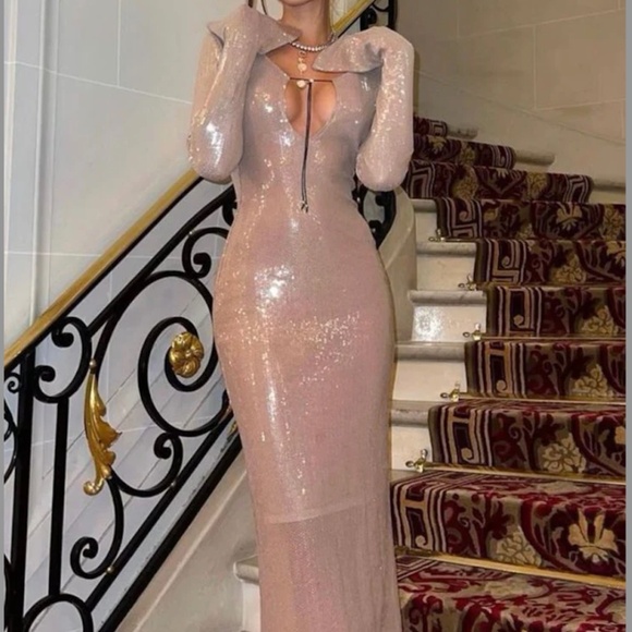 BNWT! YOJANI BOUTIQUE Maya Nude Sequin Dress - Beige "Hailey Bieber"  Size Small - Picture 5 of 12